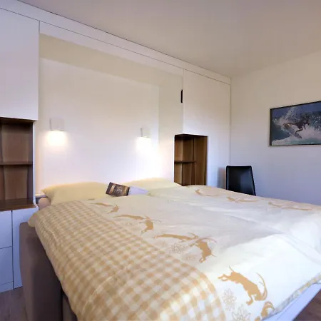 Daire Chesa Munteratsch 311 By Interhome *